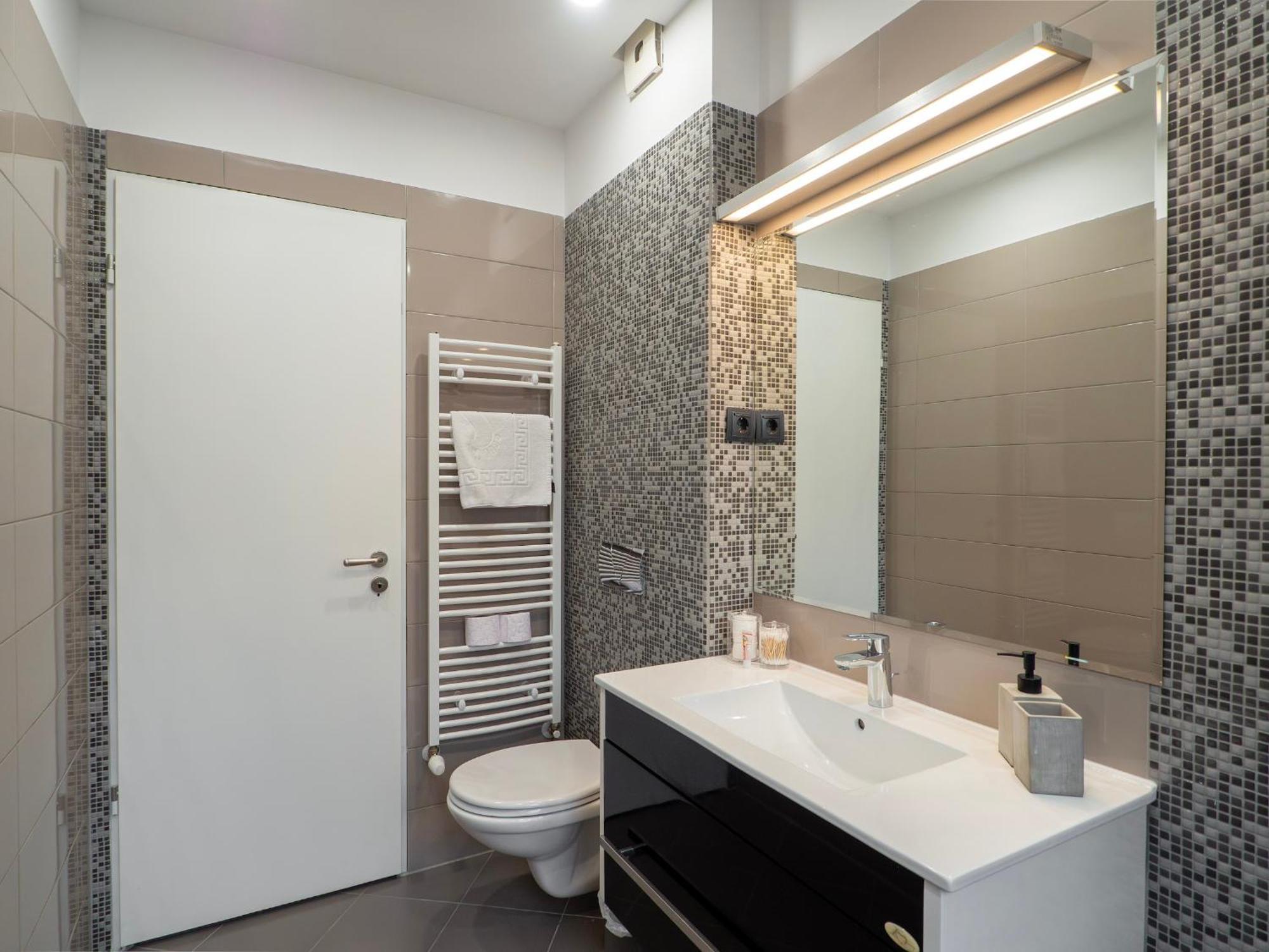 Apartament Cozy & Parking Next To St Sophia Hospital